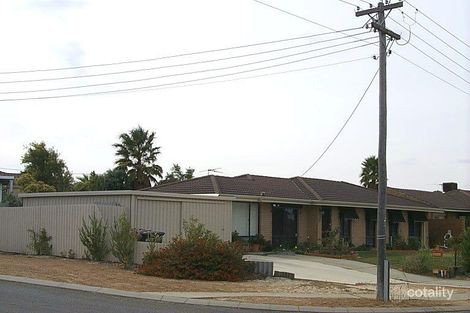 17 Montreal St, Craigie, WA 6025