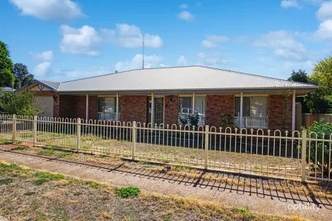 Property photo of 33 Gladstone Street West Wyalong NSW 2671