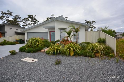 Property photo of 14 Griffiths Run Broulee NSW 2537
