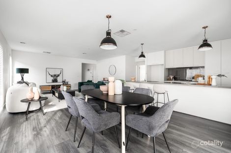 Property photo of 25 Giselle Circuit Greenvale VIC 3059