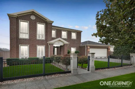 14 Woodbury Ave, Caroline Springs, VIC 3023