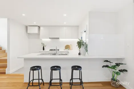 Property photo of 27 Chloe Circuit Norwest NSW 2153