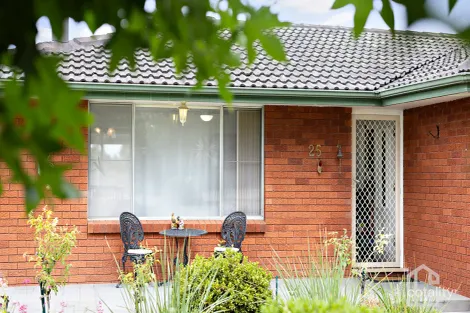 Property photo of 25 Chaseling Avenue Springwood NSW 2777