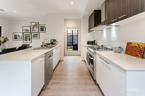 381 Rix Rd, Officer, VIC 3809