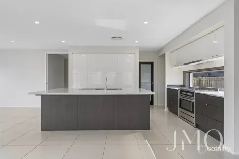 Property photo of 100 River Run Circuit Ormeau Hills QLD 4208