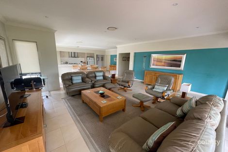Property photo of 7 Emerald Waters Avenue Wyong NSW 2259