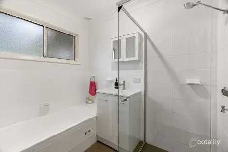 Property photo of 23 Shannon Parade Berkeley Vale NSW 2261