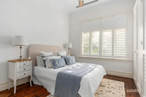 Property photo of 2 Ryeburne Avenue Hawthorn East VIC 3123