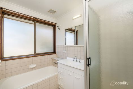 Property photo of 8 Beilby Place Kambah ACT 2902
