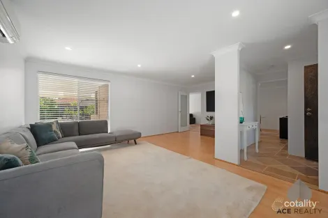 Property photo of 4 Keys Court Leeming WA 6149