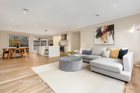 Property photo of 27 Moore Street Caulfield South VIC 3162