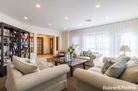 17 Colonial Cct, Kelso, NSW 2795