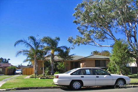 15 Boronia Ave, Albion Park Rail, NSW 2527