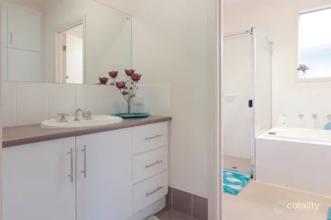 Property photo of 66 Lurline Avenue Gilles Plains SA 5086