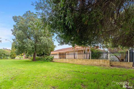 Property photo of 8 Kincraig Close Camillo WA 6111