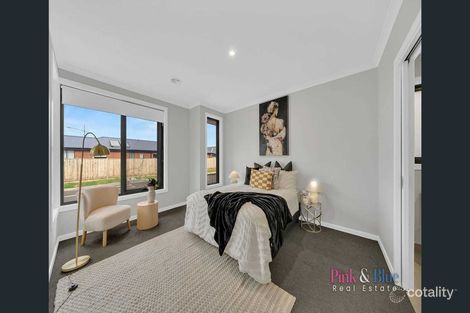 6 Derrimut St, Rockbank, VIC 3335