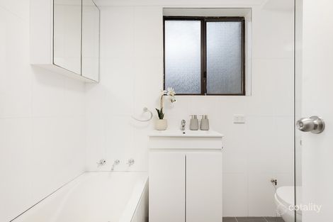 Property photo of 2/2-4 Glen Street Marrickville NSW 2204