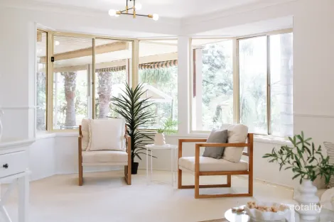 Property photo of 6 Burnie Place Mardi NSW 2259