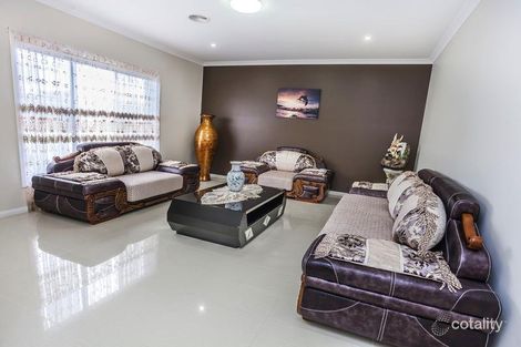 Property photo of 38 Biltmore Crescent Roxburgh Park VIC 3064