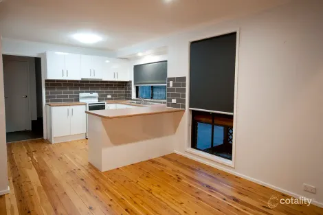 304 Farmborough Rd, Farmborough Heights, NSW 2526