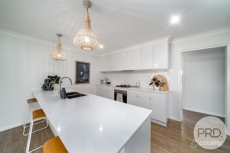 Property photo of 2 Unaipon Street Lloyd NSW 2650