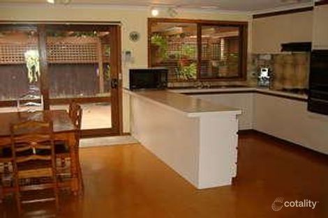 Property photo of 21 Veronica Crescent Mill Park VIC 3082