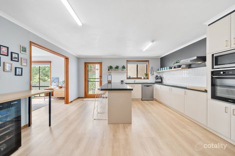 Property photo of 11 Holden Crescent Wanniassa ACT 2903
