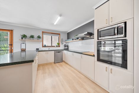 Property photo of 11 Holden Crescent Wanniassa ACT 2903