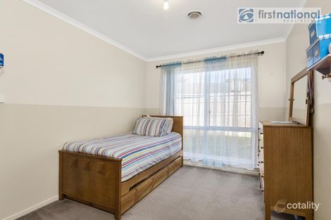Property photo of 30 Kanooka Grove Meadow Heights VIC 3048