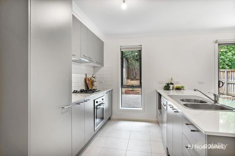 Property photo of 2 Dianella Lane Croydon VIC 3136