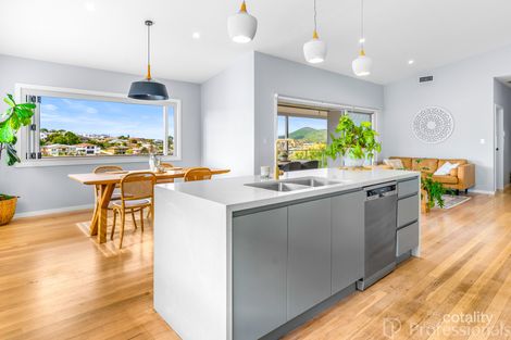 Property photo of 48 Wirrana Circuit Forster NSW 2428