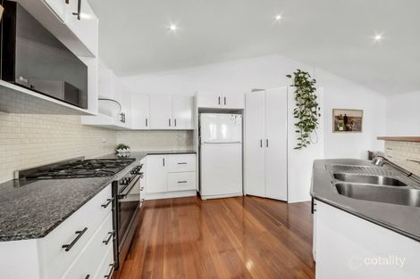 Property photo of 10 Delaney Court Tannum Sands QLD 4680