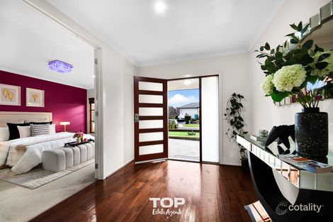 Property photo of 16 Cerbera Bend Cranbourne North VIC 3977