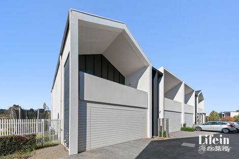 13 Belsay Ch, Chirnside Park, VIC 3116