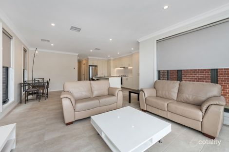 Property photo of 25 Billy Buttons Drive Narre Warren VIC 3805