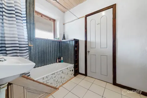 Property photo of 52 Doolan Crescent Heathcote VIC 3523