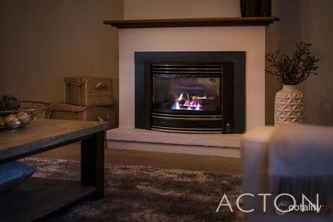 Property photo of 14 Darter Way Maida Vale WA 6057
