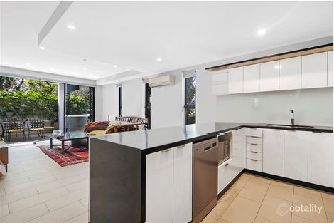 Property photo of 2/366 Sandgate Road Albion QLD 4010