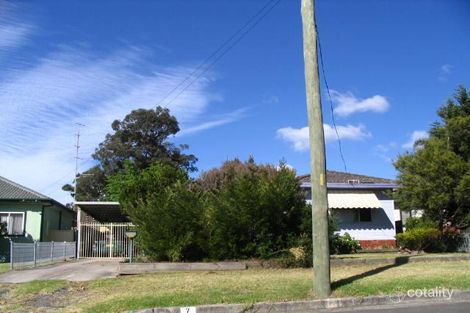 7 Deakin St, Oak Flats, NSW 2529