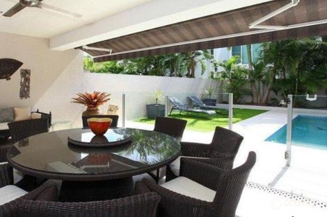 Property photo of 2/4023 The Boulevard Benowa QLD 4217
