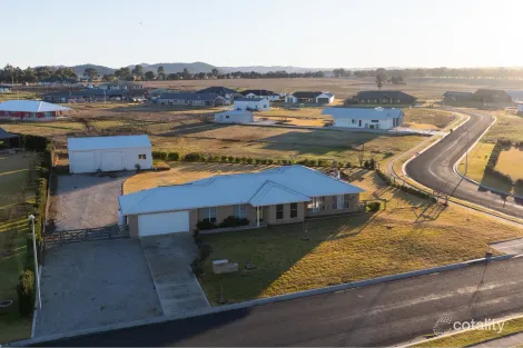 Property photo of 23 Wurth Drive Bombira NSW 2850