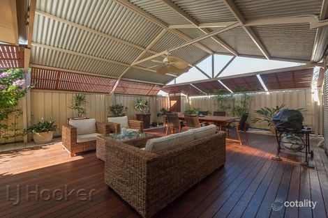 Property photo of 15 Oak Ridge Meander Success WA 6164