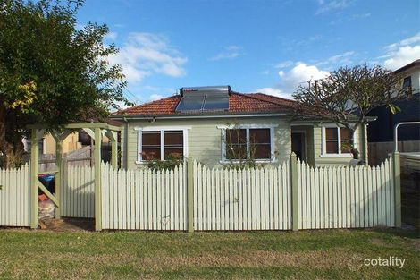 Property photo of 15 Windsor Parade North Narrabeen NSW 2101