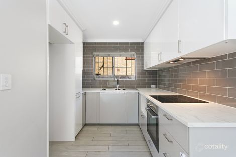 Property photo of 2/2 Gordon Lane Coolangatta QLD 4225
