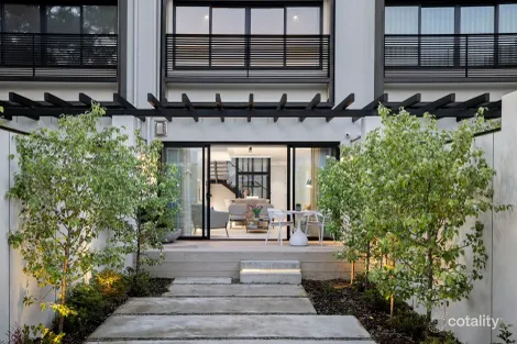 120 Glen Huntly Rd, Elwood, VIC 3184