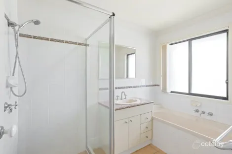 Property photo of 10 Rosefinch Street Upper Coomera QLD 4209