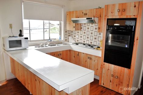 Property photo of 3 Daisy Place Macquarie Fields NSW 2564