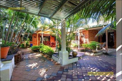 16 Hillgrove Ct, Bushland Beach, QLD 4818