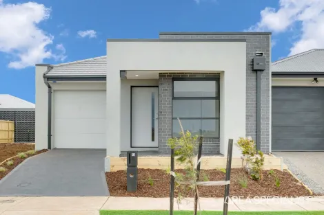 12 Eastcastle Dr, Fraser Rise, VIC 3336