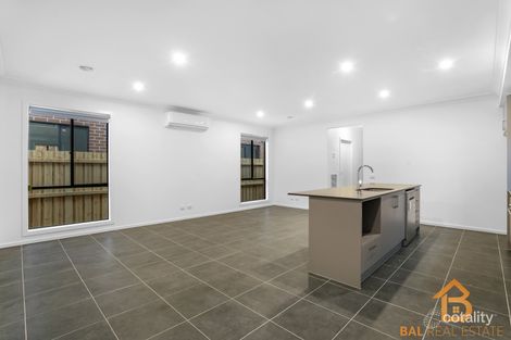 Property photo of 32 Karachi Avenue Mount Cottrell VIC 3024